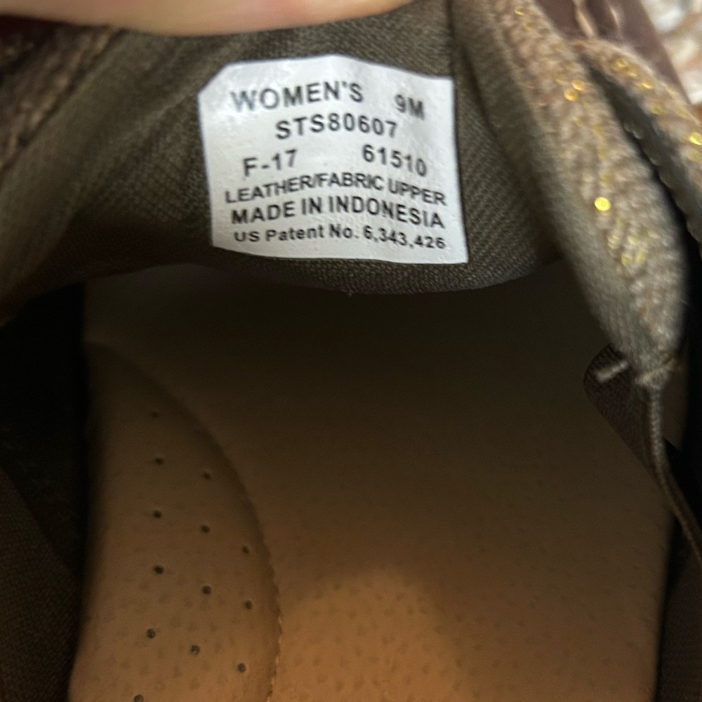Women’s Sperrys - Picture 3 of 6
